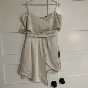 Ivory Lulus Romper- NEVER WORN